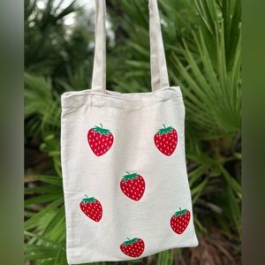 🍓 strawberry tote bag 🍓